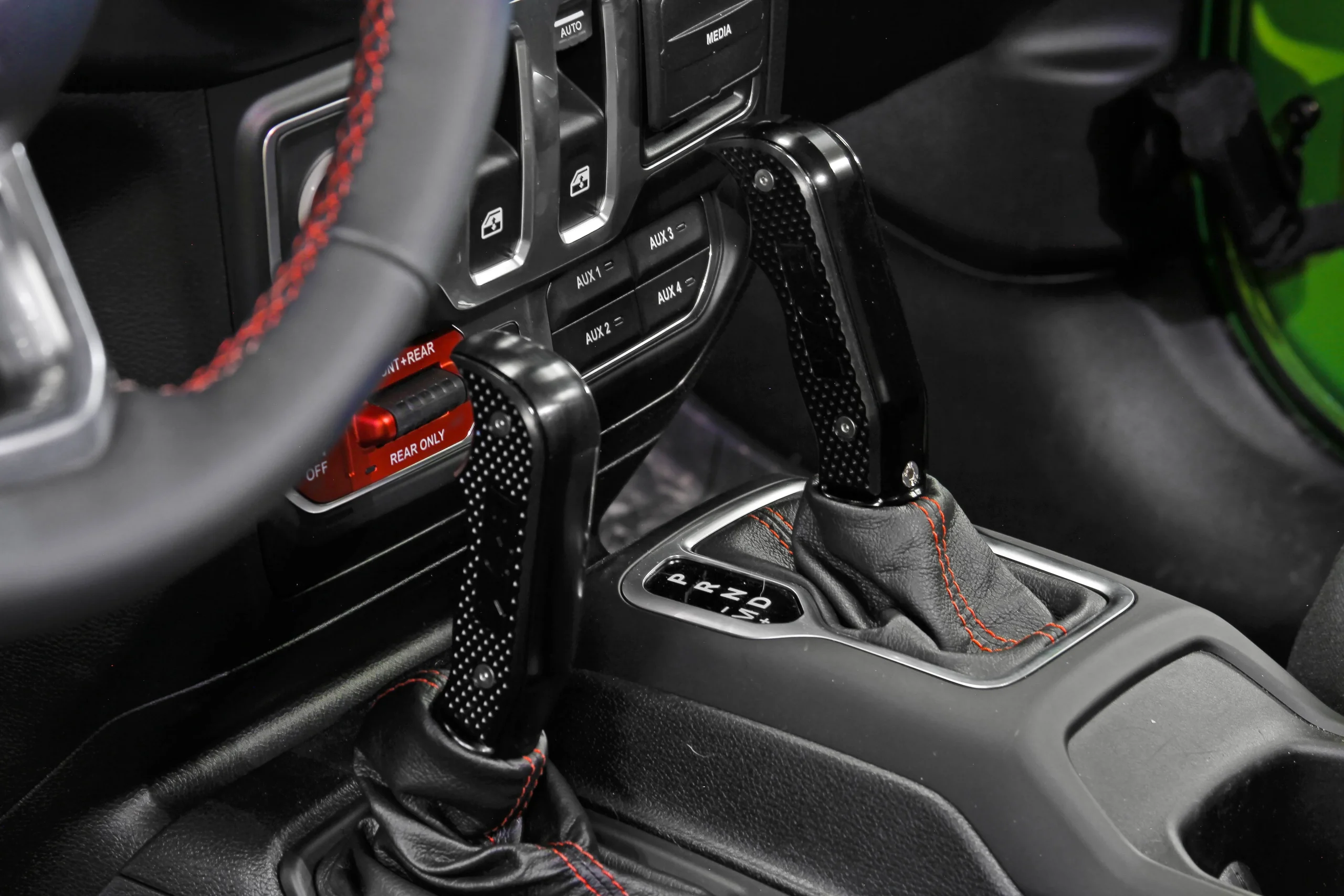 B&M Magnum Grip Auto Shift Handle Set