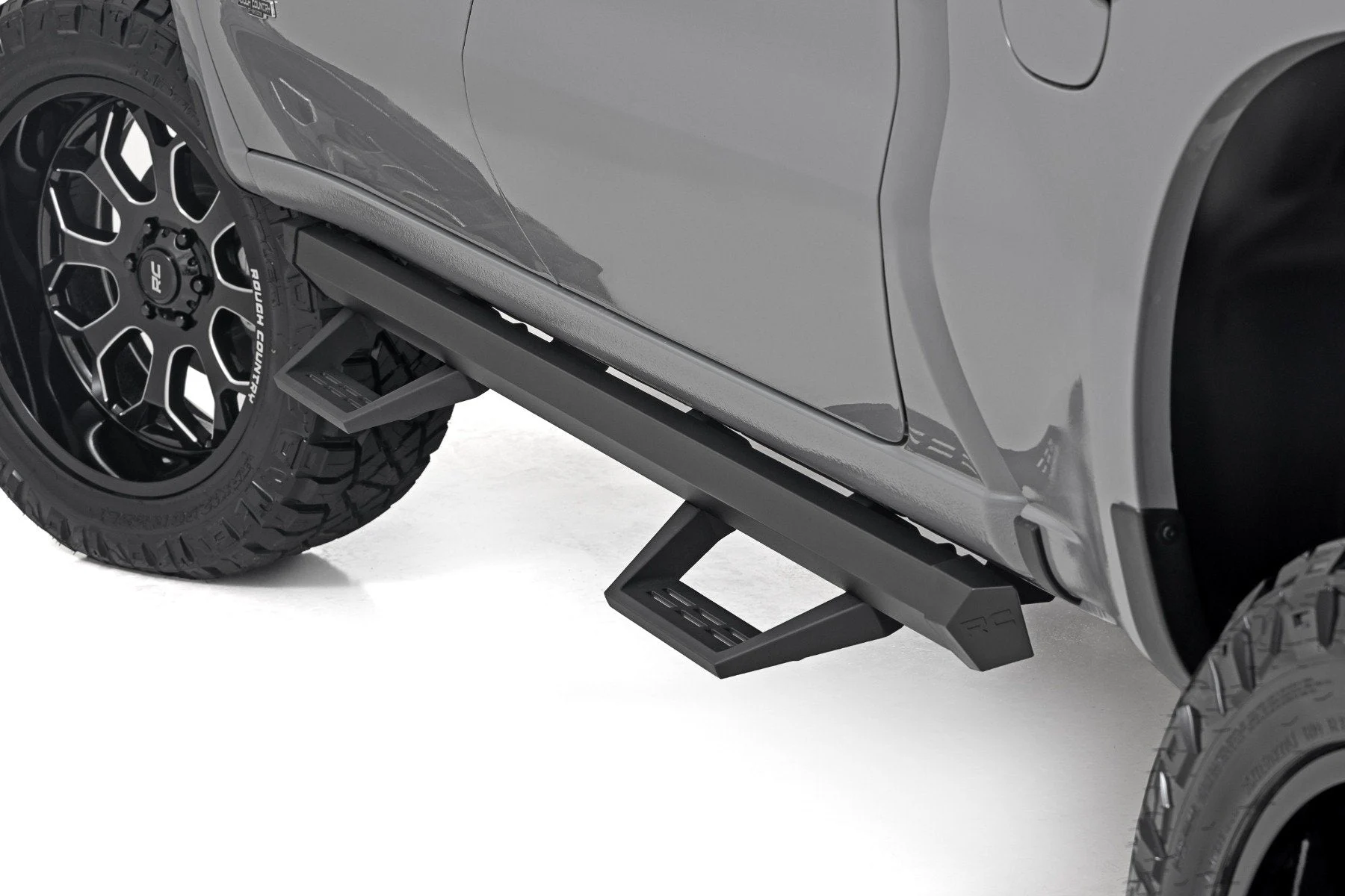 SRL2 Adj Aluminum Step | Crew Cab | Chevy/GMC 1500/2500HD (19-26)