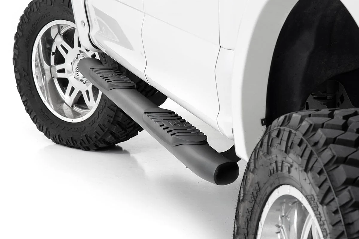 Oval Nerf Step | Crew Cab | Black | Ford F-150/Lightning/F-250/F-350/Raptor (15-26)