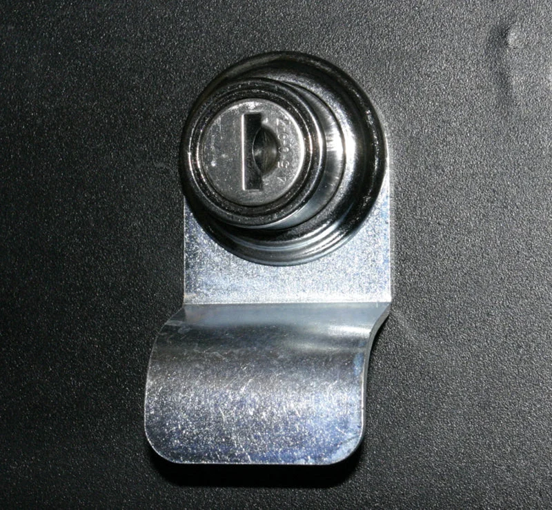 Tuffy Finger Pull- Top Or Bottom Pushbutton Lock